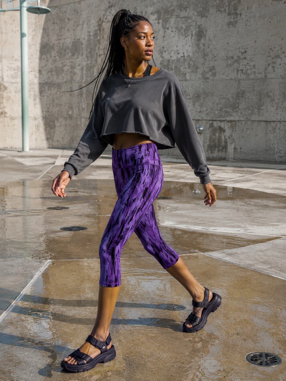 Marika Sport Purple Abstract Print Capri Leggings Size Medium